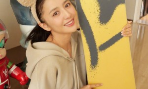 佟丽娅连续三年收到苏翊鸣的滑板，苏翊鸣10岁就和佟丽娅演过电影