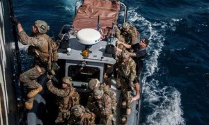 特朗普自封“委内瑞拉代总统”！还要袭击伊朗？中国亮剑不许生乱