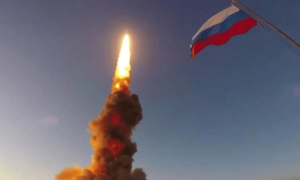 俄乌大结局要来？俄军终于想明白，炸军工厂不如炸电厂，基辅陷入黑暗