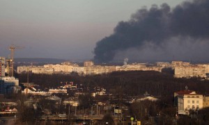 死伤惨重！乌克兰彻底杀疯突袭俄控区，对自己人都动手，普京或被逼斩首乌决策中心