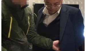 洛桑丹真，敛财2亿，毁掉100个女人，最小的仅16岁，为何有人信他