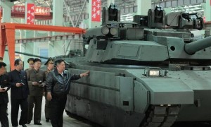 金正恩出席九三阅兵，带来俄罗斯最需要的东西，普京真该谢谢中国！