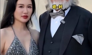 75岁张纪中为7岁儿子庆生，4个孩子排开坐，44岁妻子主持大局