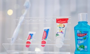 高露洁牙膏称能让“牙缝填上”，是医学奇迹还是过度宣传